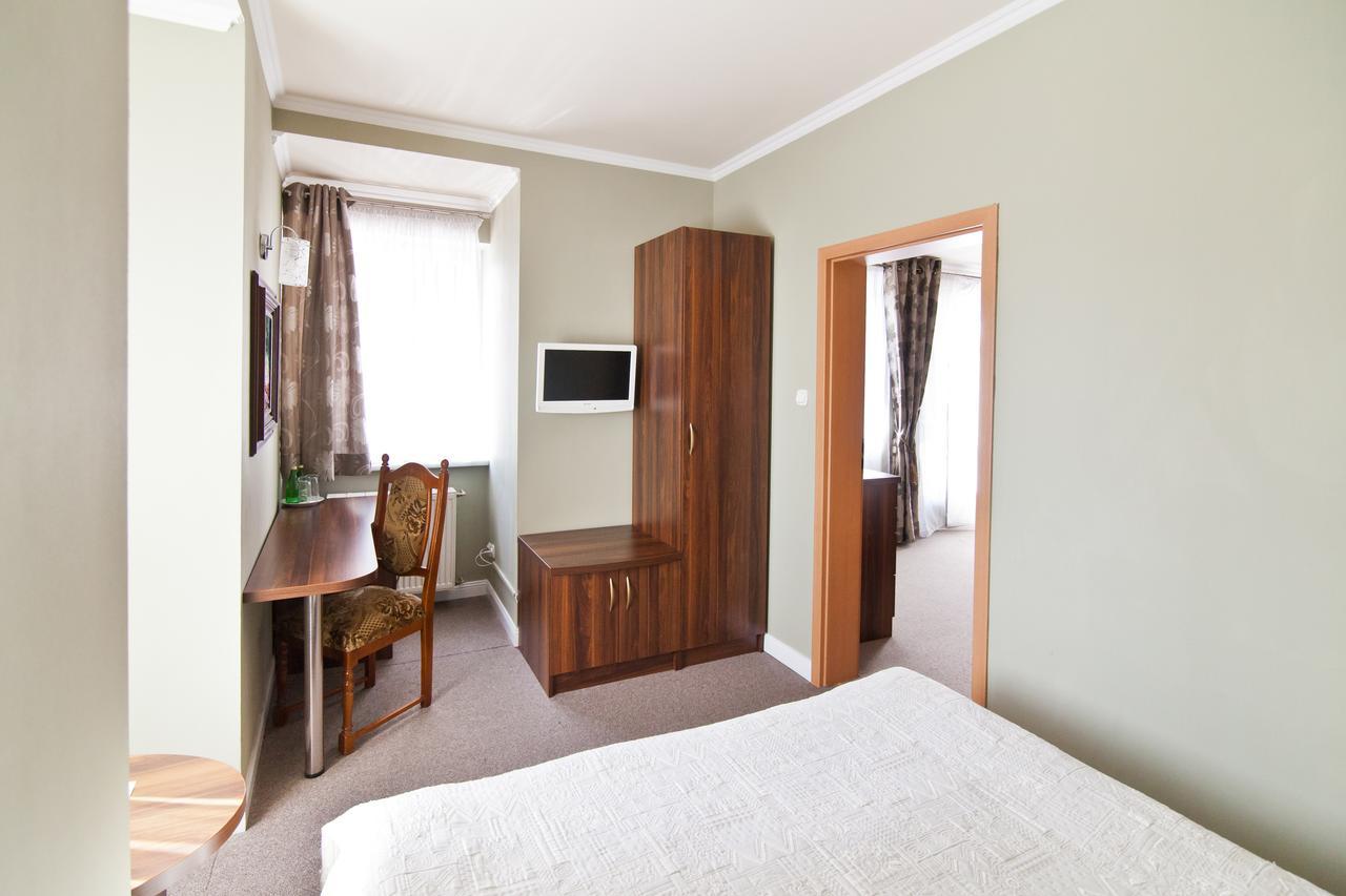 Hotel Dom Nad Rzeka à Skwierzyna Chambre photo