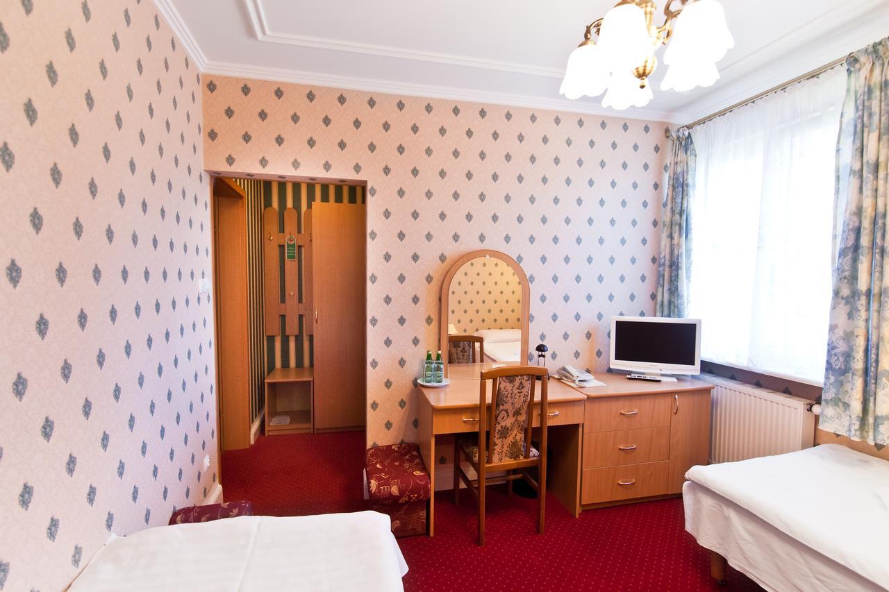 Hotel Dom Nad Rzeka à Skwierzyna Chambre photo