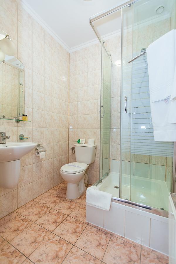 Hotel Dom Nad Rzeka à Skwierzyna Extérieur photo