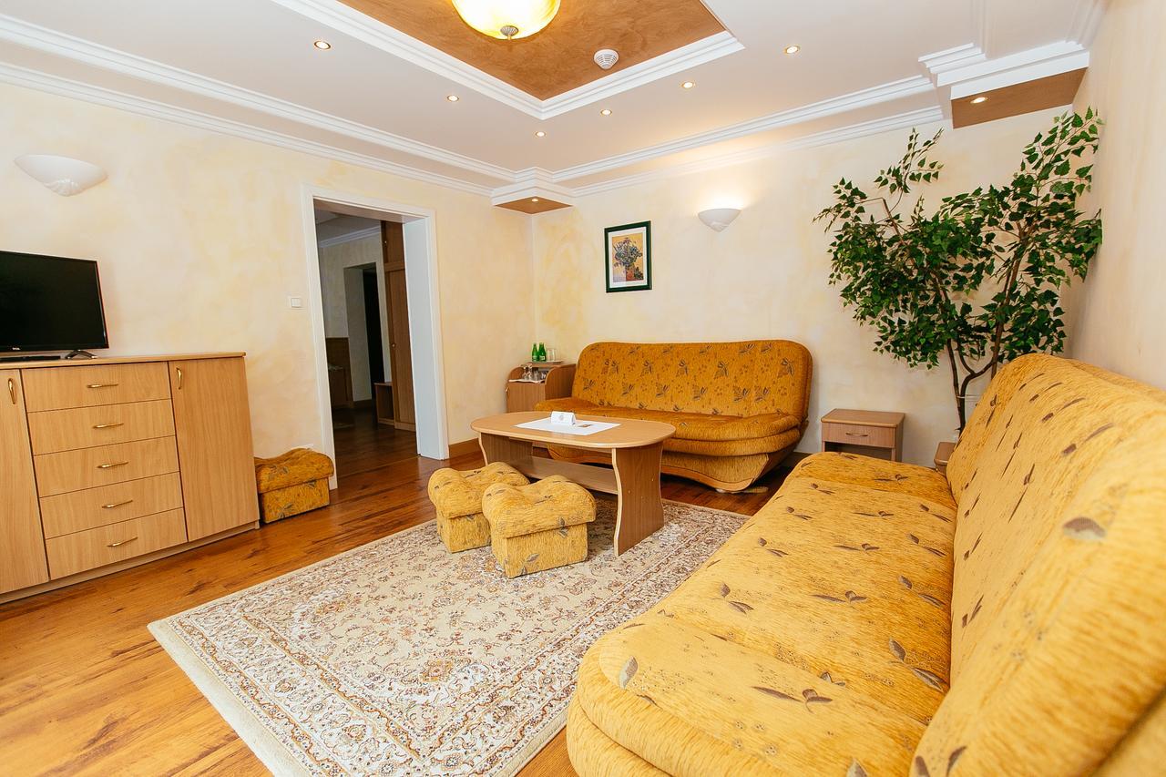 Hotel Dom Nad Rzeka à Skwierzyna Extérieur photo